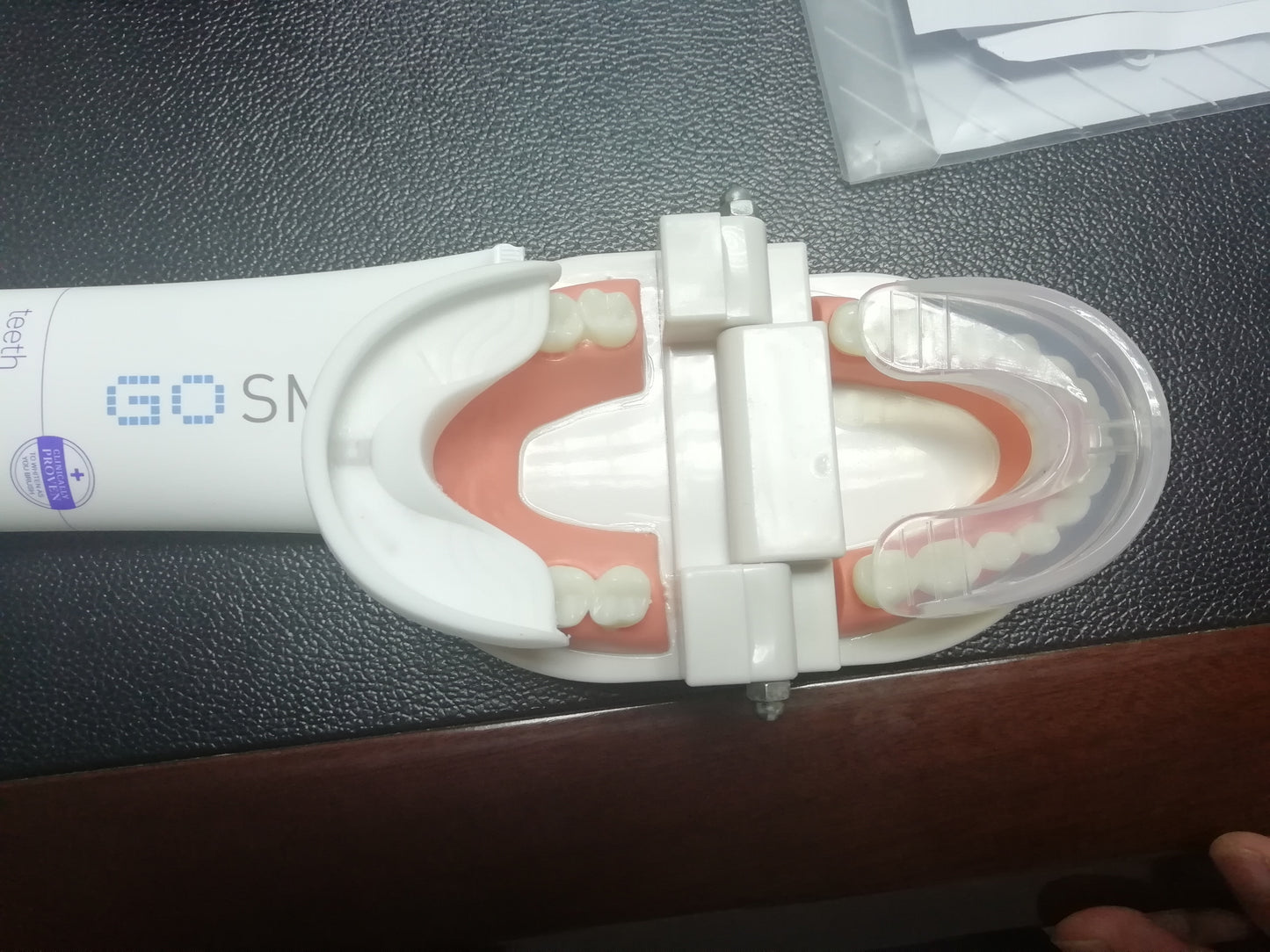 Blanqueador de Dientes y Reparador de Atrofia Gingival Automático 360